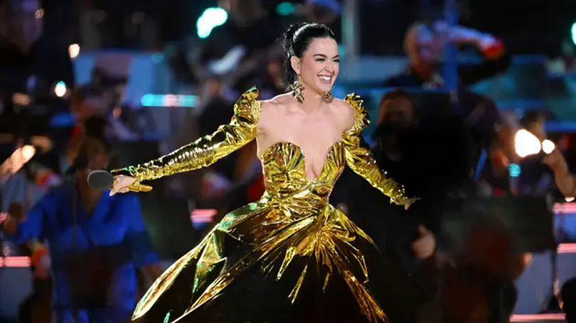 Katy Perry bất ngờ hủy hai show diễn tại Mexico