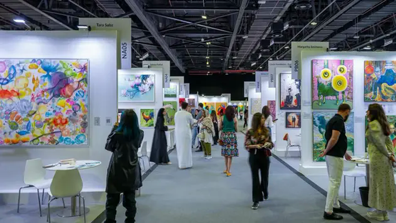 Nghệ thuật kết hợp kỹ thuật số tại Art Dubai 2025