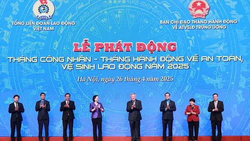 Chăm lo, bảo vệ quyền lợi của người lao động