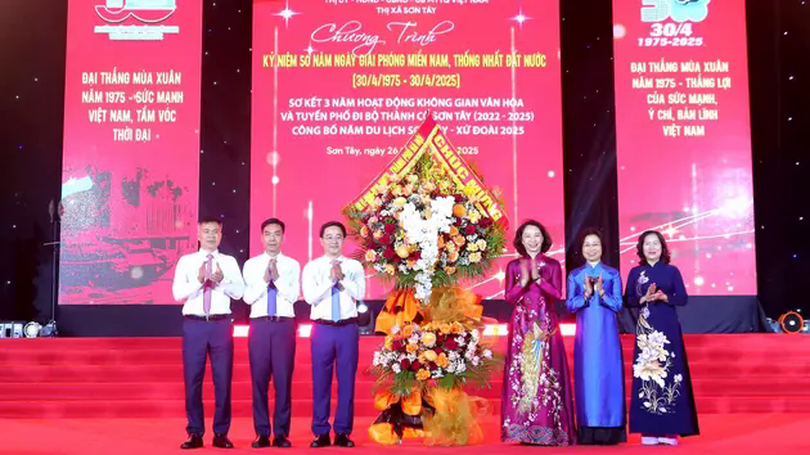 Sơn Tây kỷ niệm 50 năm thống nhất đất nước