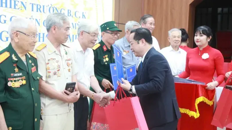 Hà Nội tri ân nhà giáo tham gia chiến trường