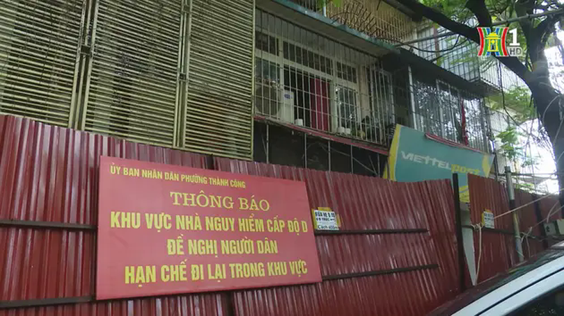 Người dân chung cư sắp sập đổ được bố trí tạm cư