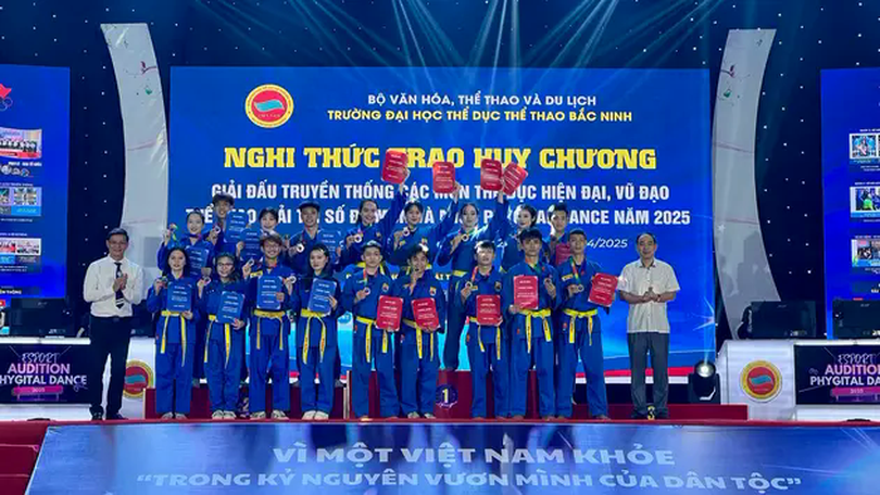 Thể thao điện tử tạo sân chơi mới