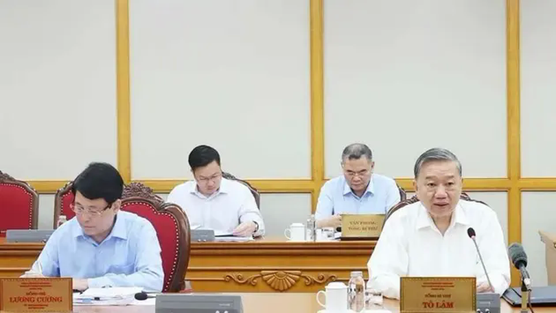 Bộ Chính trị họp về sắp xếp tổ chức bộ máy, đơn vị hành chính