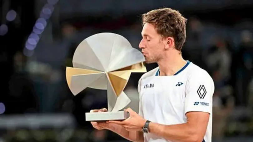 Casper Ruud lần đầu vô địch Masters 1000