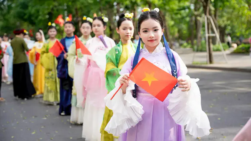 Hành trình tôn vinh Việt phục và kết nối yêu thương