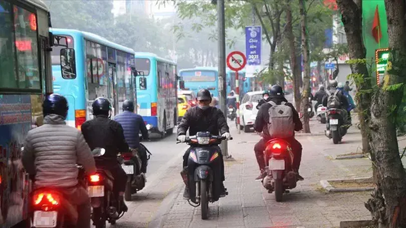 Leo vỉa hè, tài xế có thể bị phạt nguội