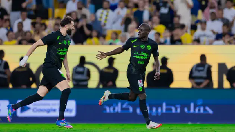 Al Ittihad ngược dòng đánh bại Al Nassr