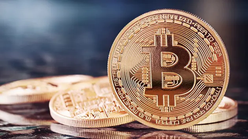Bitcoin vượt mốc 100.000 USD sau ba tháng
