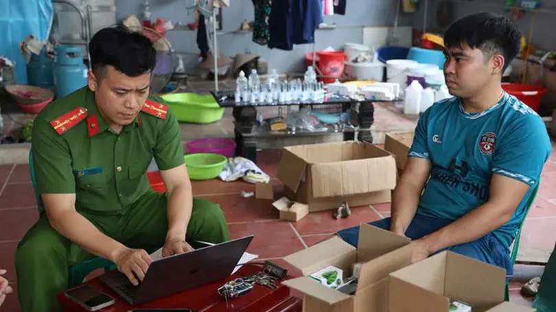 Triệt phá cơ sở sản xuất, buôn bán mỹ phẩm giả