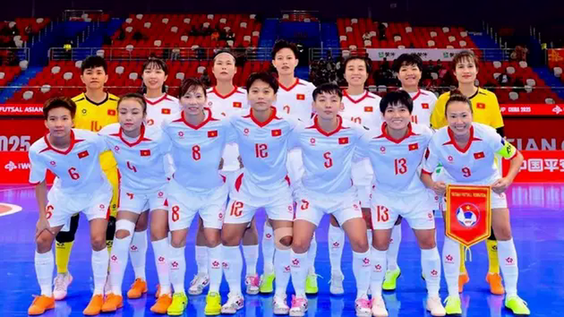 ĐT futsal nữ Việt Nam nhận thưởng nóng