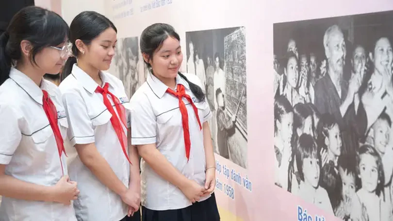 Triển lãm 'Thiếu nhi Việt Nam vững bước tiến vào kỷ nguyên mới'