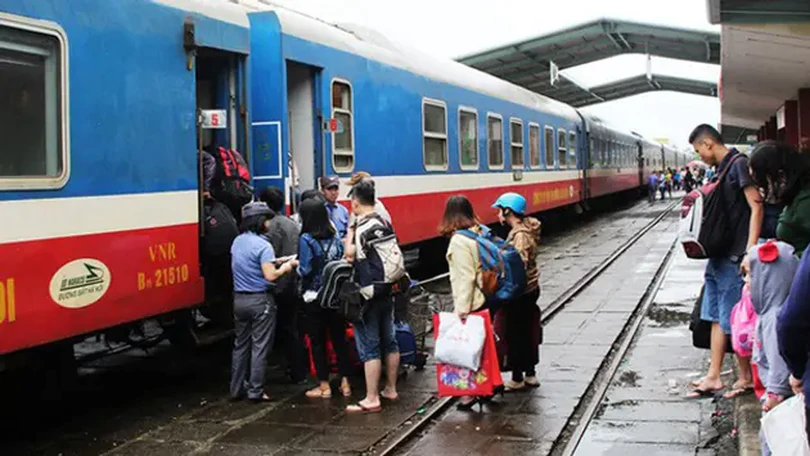 Đường sắt giảm giá vé 5-10% dịp hè 2025