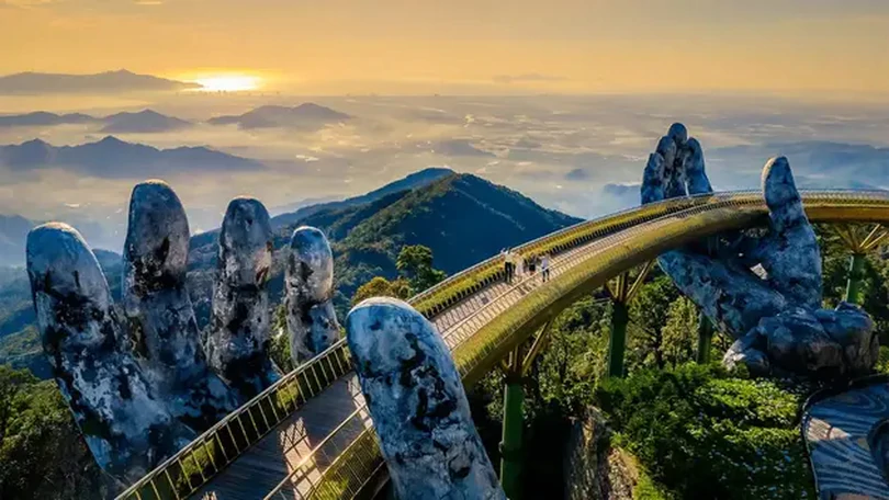 Việt Nam thuộc top 10 điểm đến được tìm kiếm nhiều nhất