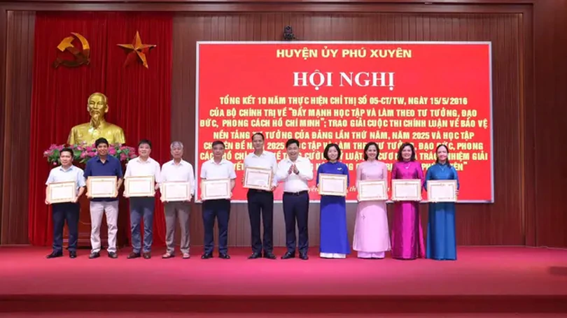Phú Xuyên: Tổng kết 10 năm học tập và làm theo Bác