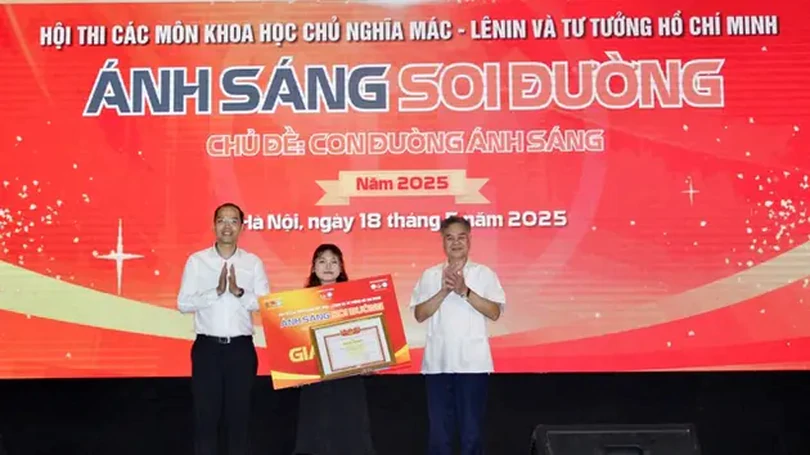 Chung kết cuộc thi ‘Ánh sáng soi đường’ năm 2025