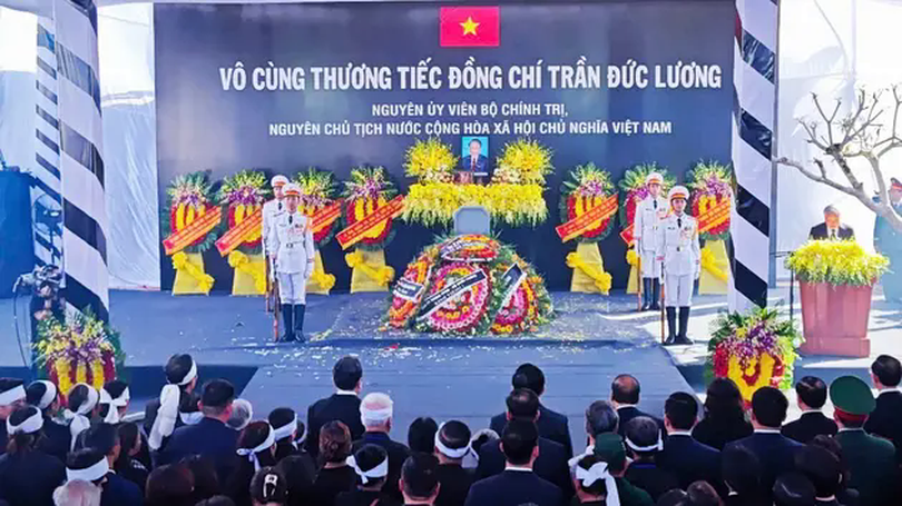 Lễ an táng nguyên Chủ tịch nước tại quê nhà Quảng Ngãi