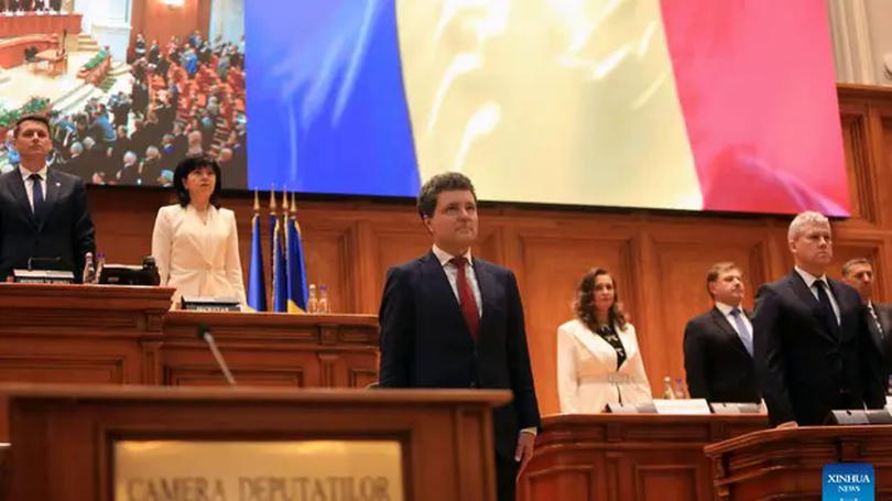 Tân Tổng thống Romania tuyên thệ nhậm chức