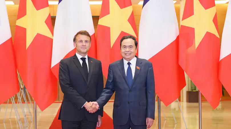 Chủ tịch Quốc hội Trần Thanh Mẫn hội kiến Tổng thống Pháp