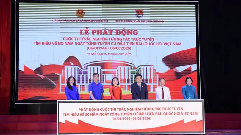 Thanh niên Việt Nam tìm hiểu lịch sử trên nền tảng số