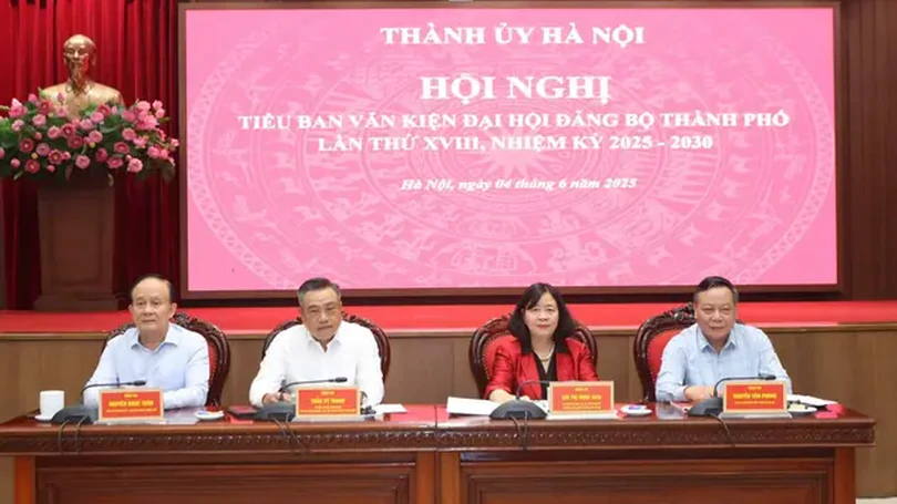 Đưa chăm sóc sức khỏe nhân dân vào Văn kiện Đại hội thành phố