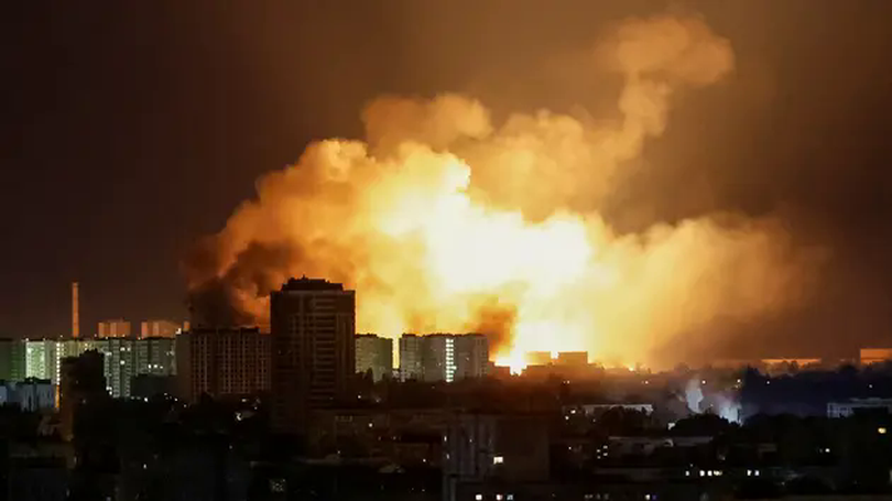 Ukraine cáo buộc Nga không kích Kiev bằng tên lửa đạn đạo