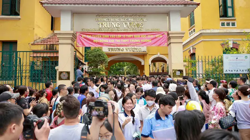 Hơn 74.000 thí sinh tại TP.HCM hoàn thành kỳ thi vào 10