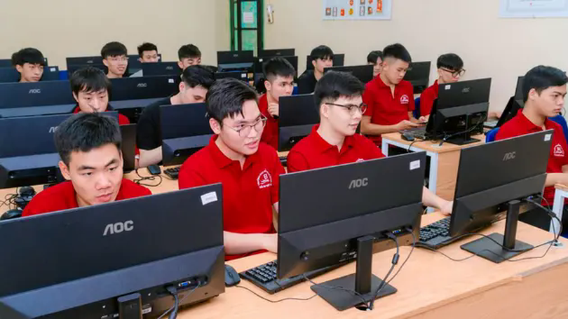 Nuôi dưỡng đam mê khoa học, công nghệ cho thế hệ trẻ | Giáo dục và Đào tạo | 08/06/2025