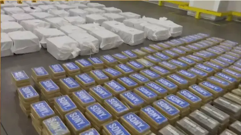 Costa Rica bắt hơn 3,4 tấn cocaine ngụy trang trong container
