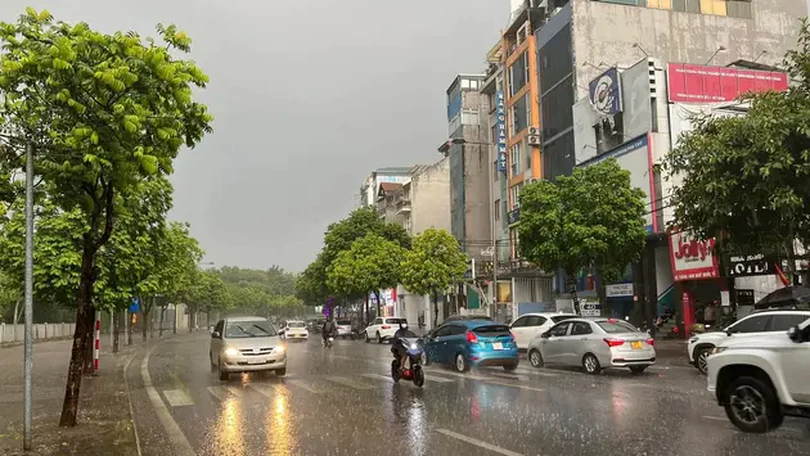 Hà Nội tiếp tục có mưa rào, nắng gián đoạn