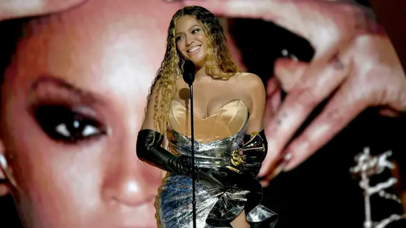 Beyoncé lập kỷ lục mới cho nghệ sĩ solo