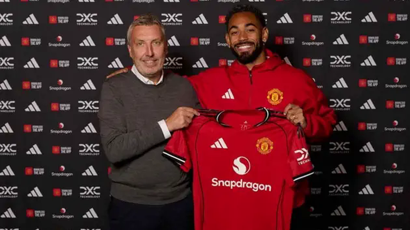 Manchester United công bố tân binh 62,5 triệu bảng