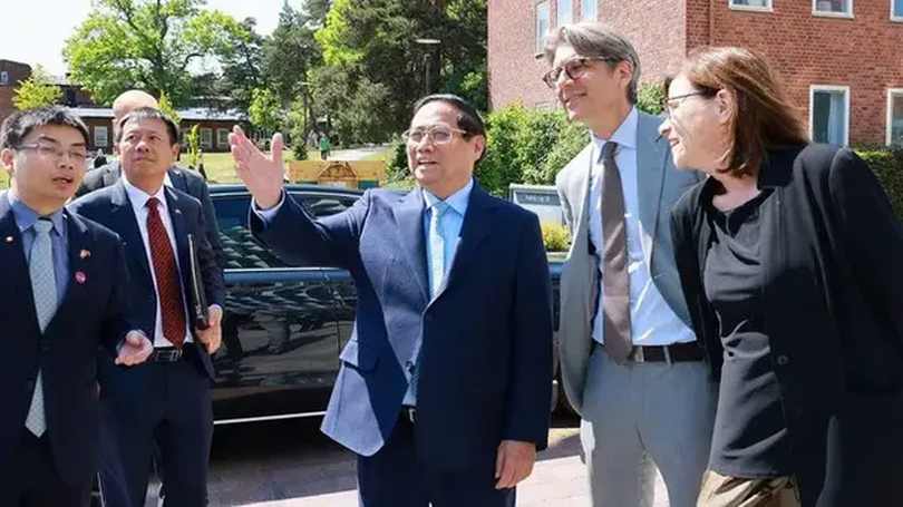Thủ tướng Phạm Minh Chính làm việc với Viện Y học Karolinska