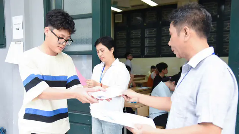 Hơn 4000 học sinh dự thi vào trường ‘hot’ của Hà Nội