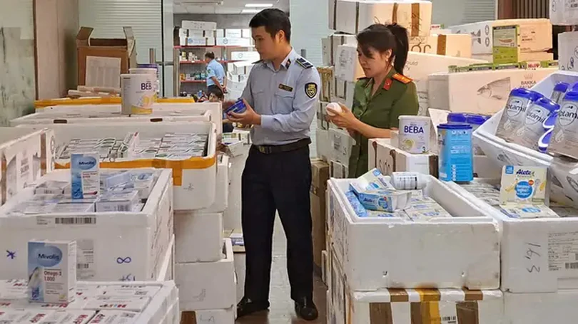 Phát hiện kho hàng nghi nhập lậu ở quận Hai Bà Trưng