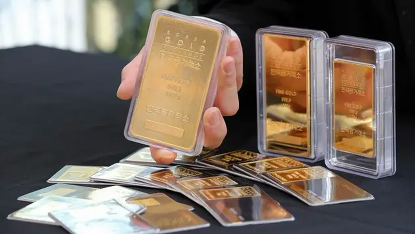 Giá vàng châu Á chạm mức cao nhất gần hai tháng