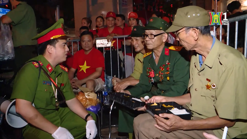 Công an Hà Nội tự hào hoàn thành nhiệm vụ vinh quang