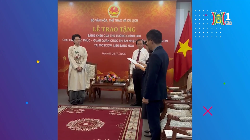 Đức Phúc nhận Bằng khen của Thủ tướng Chính phủ