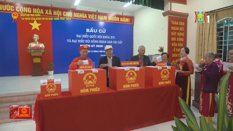Cử tri xã Thanh Oai phấn khởi đi bầu cử