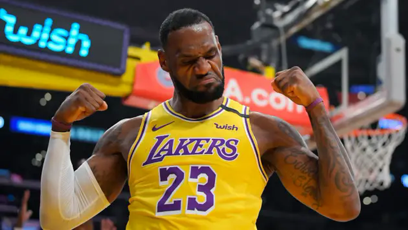 LeBron James sắp chạm tới cột mốc 50.000 điểm