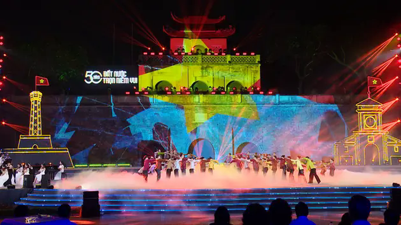 Câu chuyện hòa bình trong '50 năm đất nước trọn niềm vui'