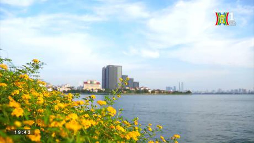 Vẻ đẹp hồ Tây trong lòng người Hà Nội