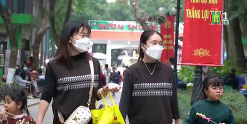 Các điểm vui chơi đông đúc ngày cuối kỳ nghỉ lễ
