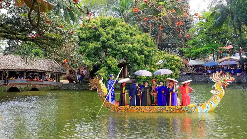 Khai hội chùa Thầy 2025