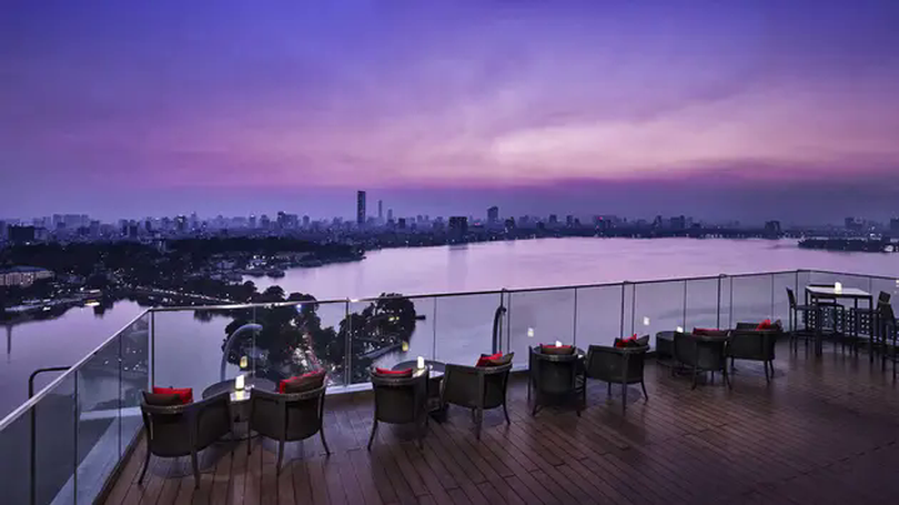 Lên Pan Pacific ngắm hoàng hôn Hồ Tây | Hà Nội đến để yêu | 04/05/2025