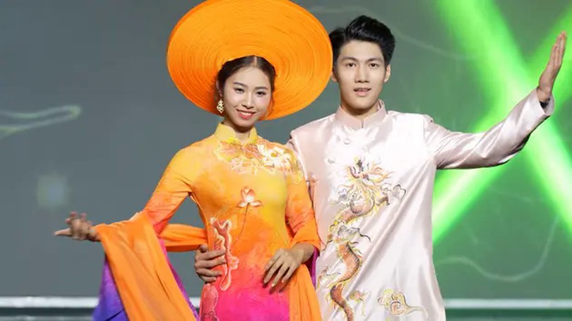 Quảng bá du lịch Hà Nội qua tà áo dài