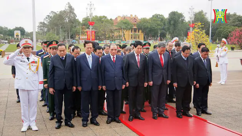 Lãnh đạo Đảng, Nhà nước và thành phố Hà Nội vào Lăng viếng Chủ tịch Hồ Chí Minh