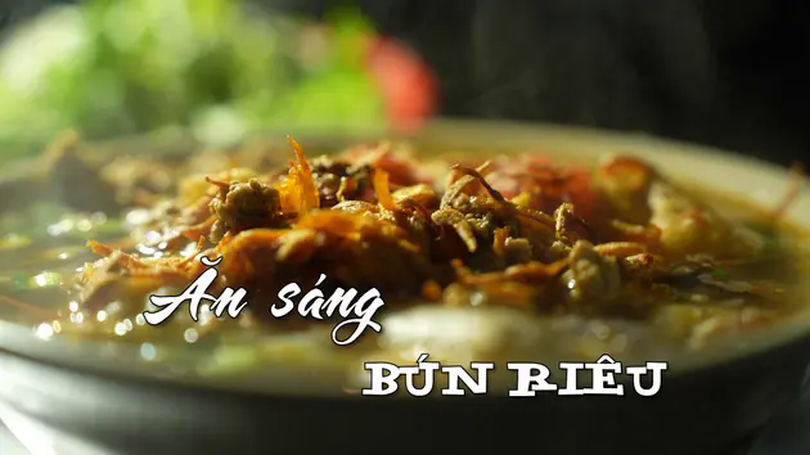 Ăn sáng bún riêu | Nhịp sống Hà Nội | 04/04/2025