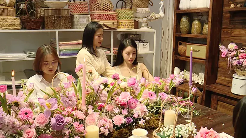 Niềm vui từ những workshop cắm hoa 8/3