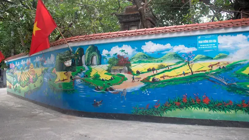 Tranh tường bích họa làm đẹp cho Thủ đô